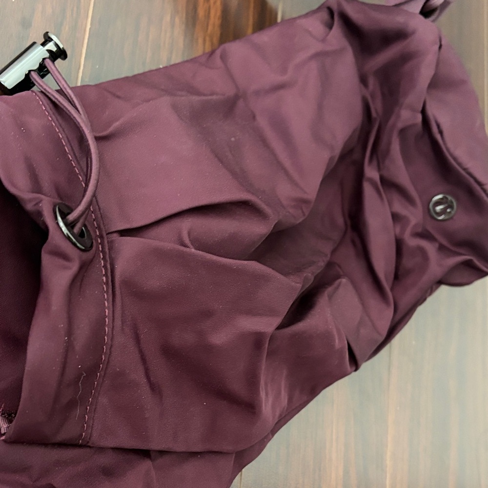 Like new Lululemon the Yoga Mat Bag - Deep Plum - Picture 2 of 5